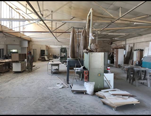 883M² FACTORY TO LET IN PAROW INDUSTRIAL